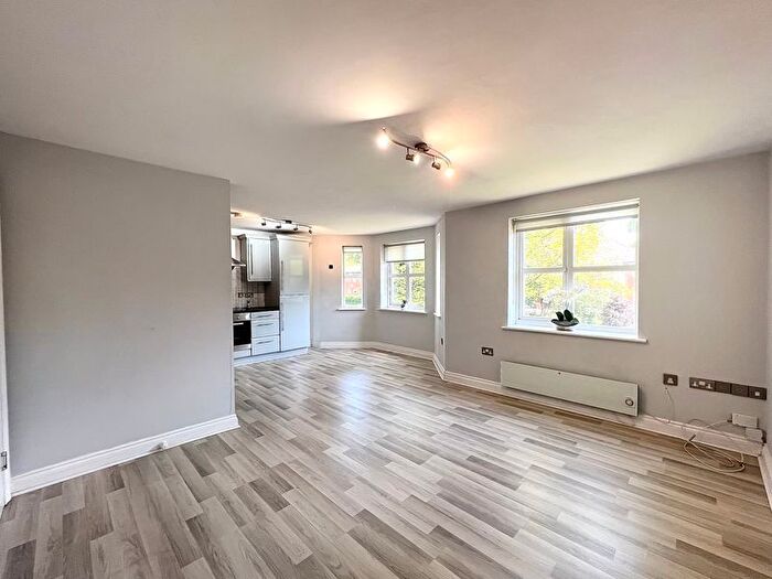 2 Bedroom Flat To Rent In Monton Road, Manchester, M30