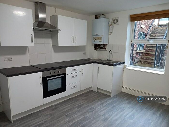 1 Bedroom Flat To Rent In Lansdowne Street, Macclesfield, SK10