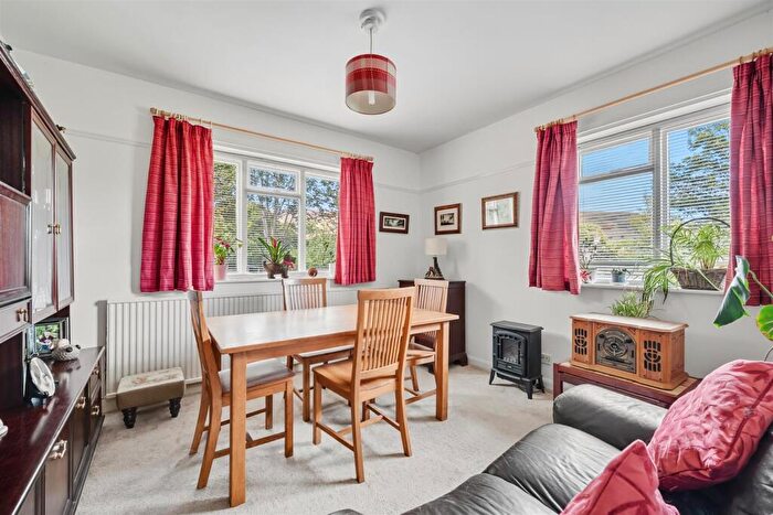 2 Bedroom Detached Bungalow For Sale In Edale, Hope Valley, S33