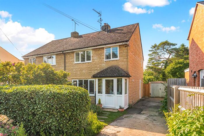 3 Bedroom Semi-Detached House For Sale In Wales Street, Kings Sutton - Close To Railway Station, OX17