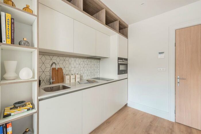 1 Bedroom Apartment To Rent In Capella Court, Brighton Road, Purley, CR8