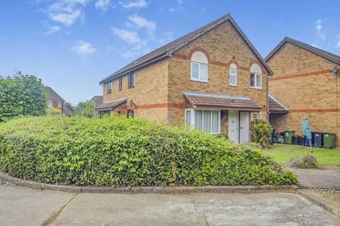 2 Bedroom Cluster House For Sale In Kestrel Close, Hartford, PE29