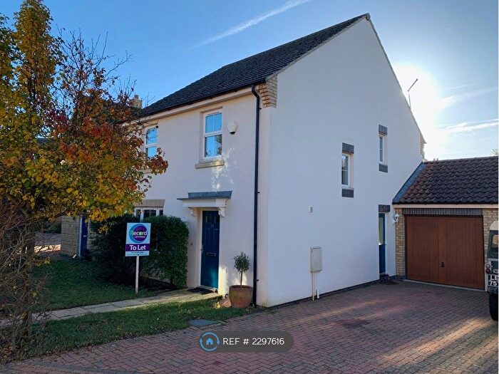 4 Bedroom Semi-Detached House To Rent In Normangate, Peterborough, PE5