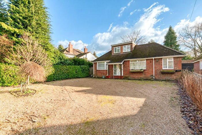 4 Bedroom Detached House For Sale In Nine Mile Ride, Wokingham, RG40
