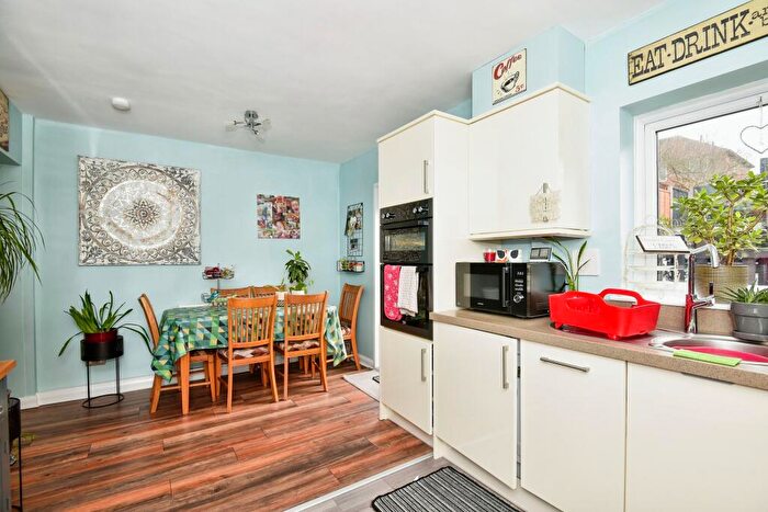 2 Bedroom Semi-Detached House For Sale In Leeward Road, Rochester, Kent, ME1