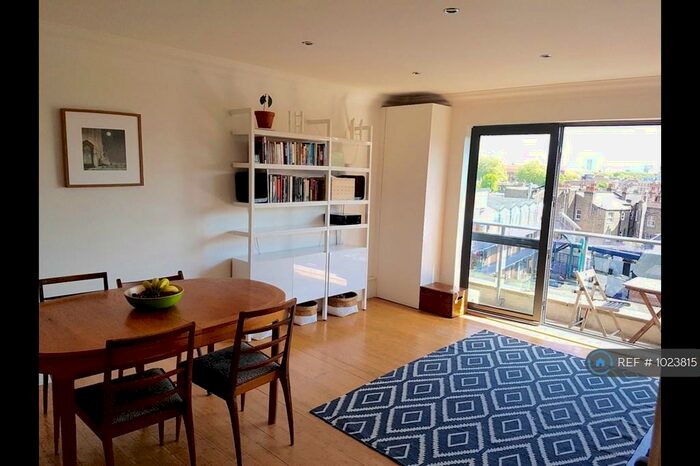 2 Bedroom Flat To Rent In Ment House, London, E8