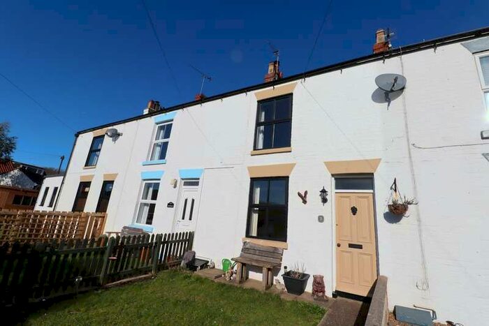 2 Bedroom Terraced House To Rent In Finley Cottages, Finley Court, YO15