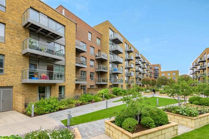 2 Bedroom Flat To Rent In High Street, London, N8