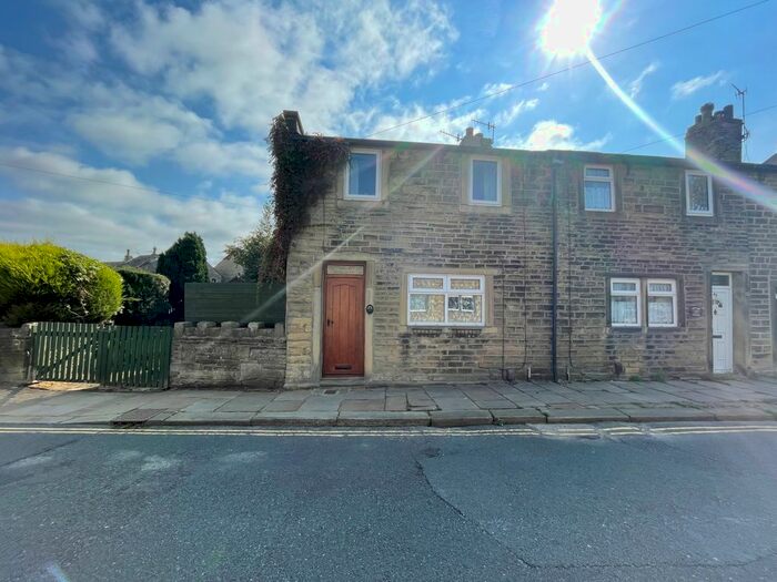 2 Bedroom Property To Rent In North Street, Haworth, Keighley, BD22