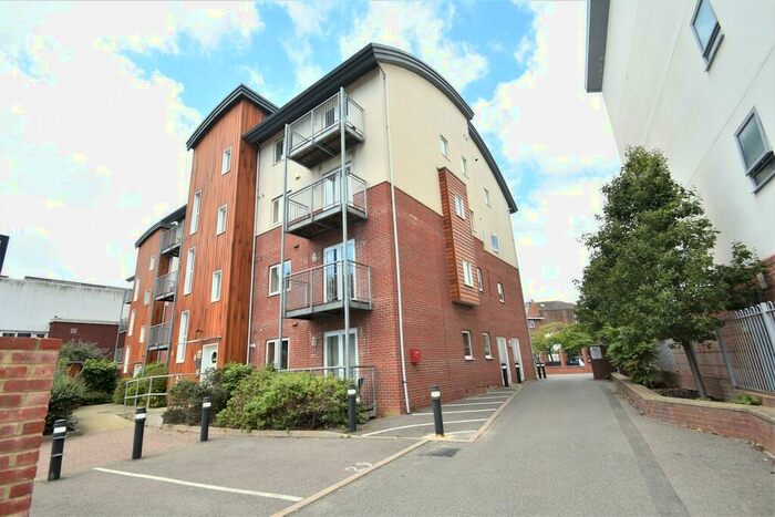 2 Bedroom Apartment To Rent In Lion Terrace, Portsmouth, PO1