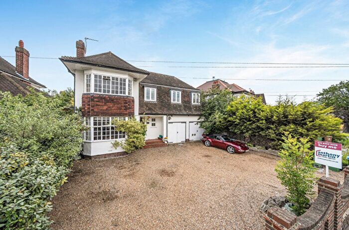 4 Bedroom Detached House For Sale In The Grove, Bexleyheath, Kent, DA6