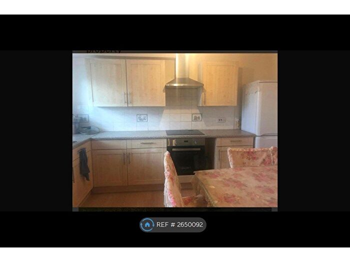 3 Bedroom End Of Terrace House To Rent In Packham Way, Burgess Hill, RH15