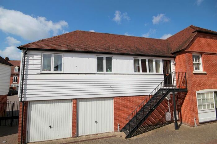 2 Bedroom Flat To Rent In Station Road West, Canterbury, CT2