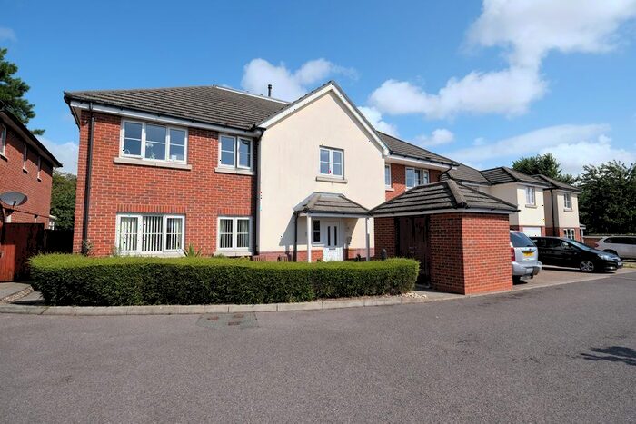 1 Bedroom Flat To Rent In Farrell Fields, Marchwood, SO40