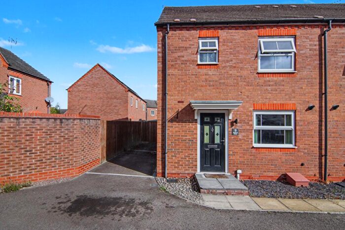 3 Bedroom Semi Detached House For Sale In Madison Close, Coventry, CV4