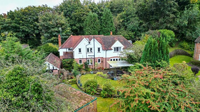 4 Bedroom Detached House For Sale In Amersham Road, Hazlemere, High Wycombe, Buckinghamshire, HP15