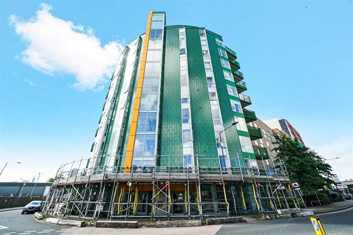 1 Bedroom Flat For Sale In Central Way, London, NW10