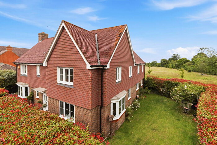 5 Bedroom Detached House For Sale In Tulip Walk, Sittingbourne, ME10