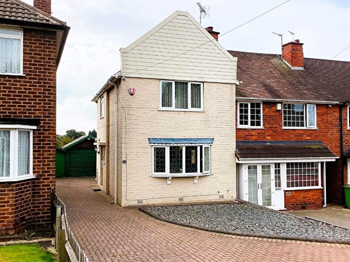 2 Bedroom End Of Terrace House For Sale In Tyndale Crescent, Birmingham, B43