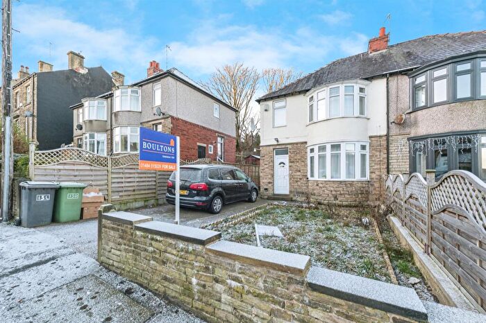 3 Bedroom Semi Detached House For Sale In Newsome Road, Newsome, Huddersfield, HD4