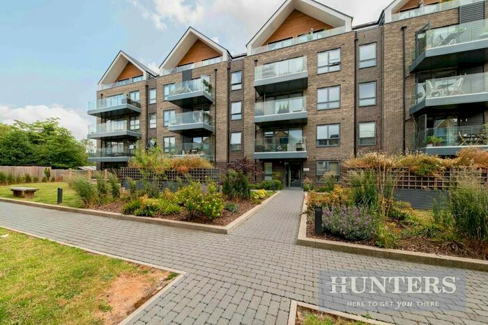2 Bedroom Flat To Rent In Antoinette Close, Kingston Upon Thames, KT1