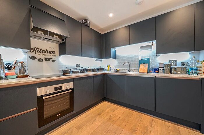 1 Bedroom Flat For Sale In Epping House, Woodgrange Road, Forest Gate, E7