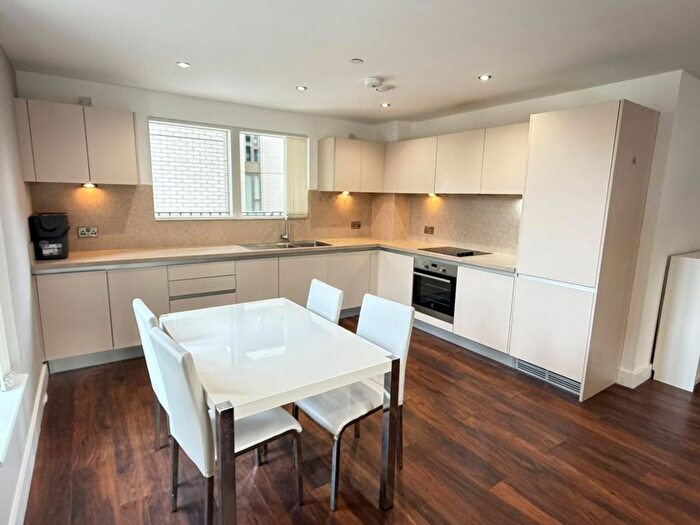 2 Bedroom Flat To Rent In Cambridge Street, Manchester, M1