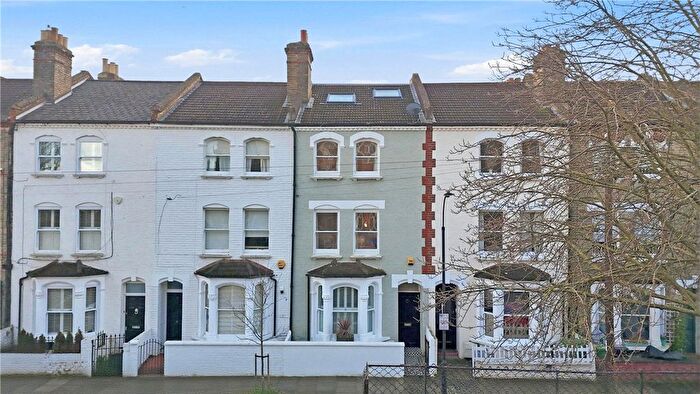 6 Bedroom Terraced House For Sale In Delaford Street, London, SW6