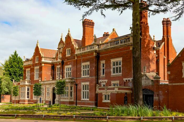 1 Bedroom Apartment For Sale In Tudor Grange, Blossomfield Road, Solihull, B91