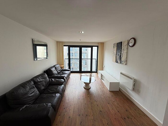 2 Bedroom Duplex To Rent In Hub Duplex Bed, B4