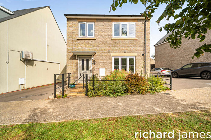 4 Bedroom Detached House For Sale In Cowleaze, Purton, SN5