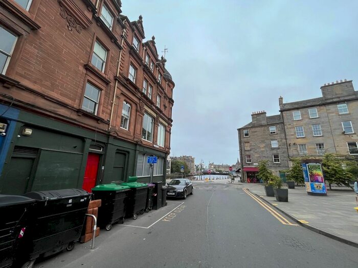 2 Bedroom Flat To Rent In / Henderson Street, Edinburgh, EH6