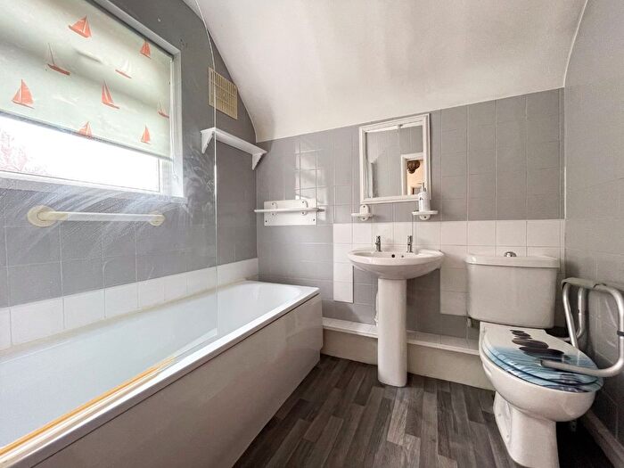 3 Bedroom Semi-detached House For Sale In Winchester Crescent, Gravesend, Kent, DA12