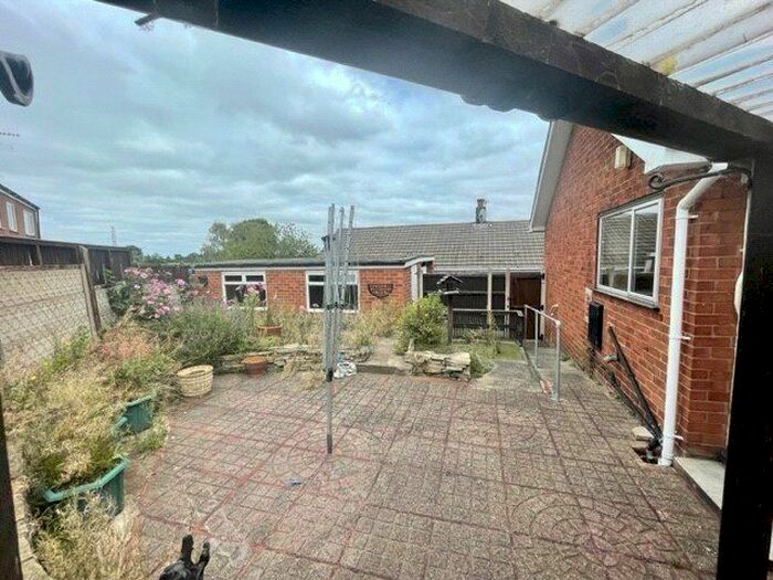 2 Bedroom Bungalow For Sale In Hunters Hill, Weaverham, Northwich, Cheshire, CW8
