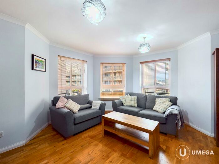 2 Bedroom Flat To Rent In McDonald Road, Bellevue, Edinburgh, EH7