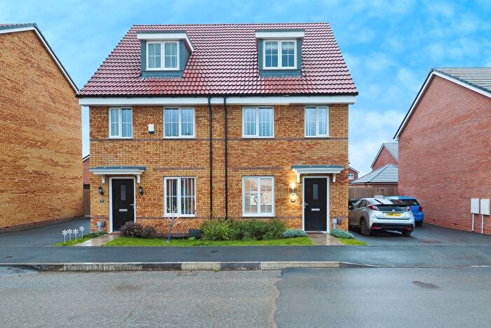 3 Bedroom Semi Detached House For Sale In Burrows Drive, Bingham, Nottingham, Nottinghamshire, NG13