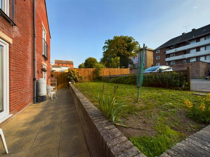1 Bedroom Flat For Sale In Empire Road, Dovercourt, Harwich, CO12