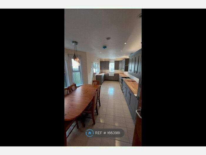 5 Bedroom Terraced House To Rent In London Road, Luton, LU1