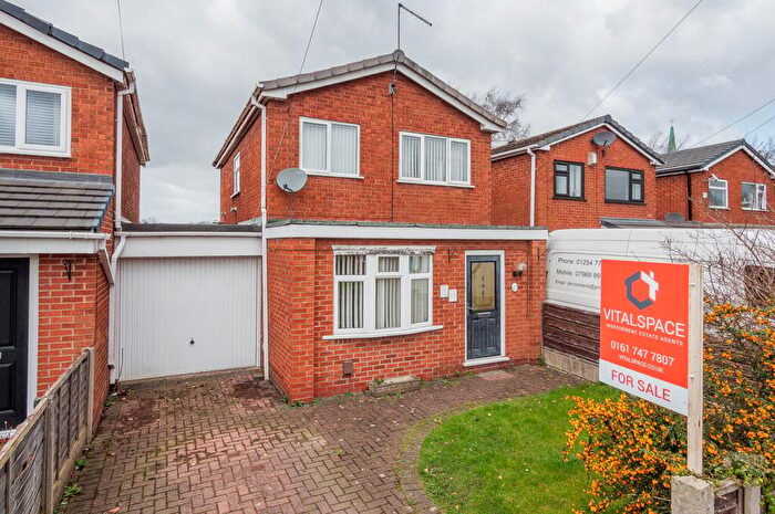 3 Bedroom Link Detached House For Sale In Bowness Avenue, Cadishead, Manchester, M44