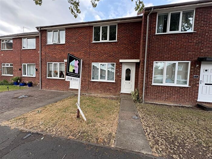 2 Bedroom Terraced House For Sale In Ryedale Way, Selby, YO8
