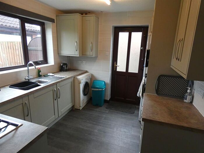 3 Bedroom Detached House For Sale In Ivy Grove, Burton-On-Trent, DE13