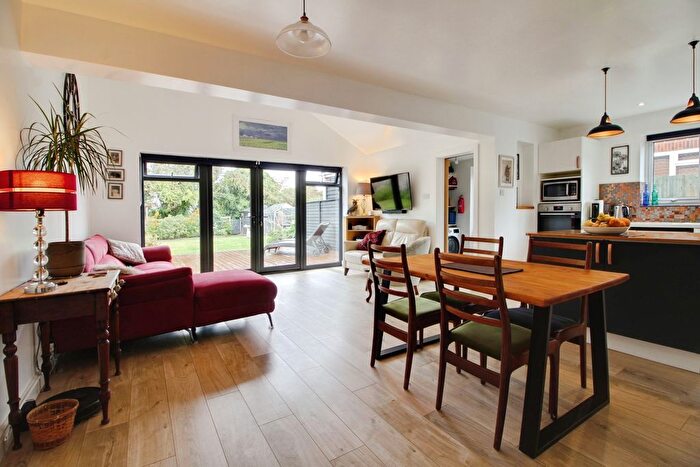 3 Bedroom Bungalow To Rent In West Street, Great Gransden, SG19