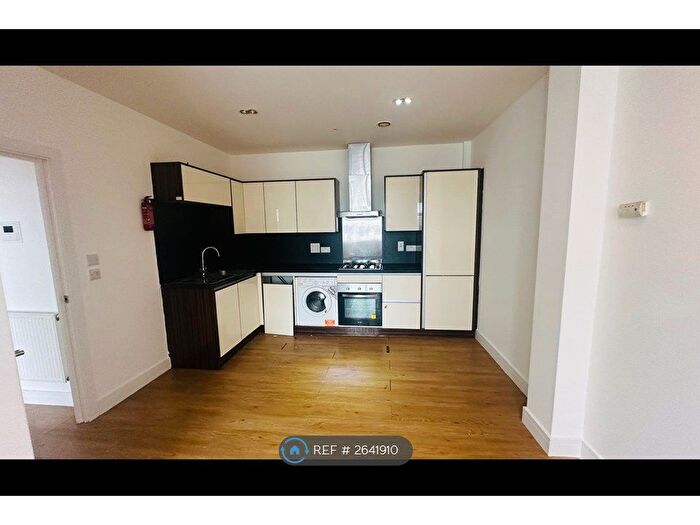 2 Bedroom Flat To Rent In Pudding Lane, Maidstone, ME14