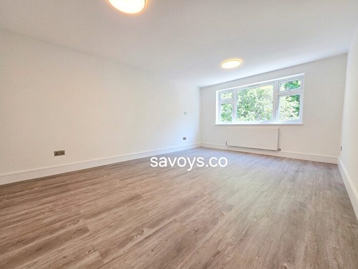 1 Bedroom Flat To Rent In Myddelton Park, N20