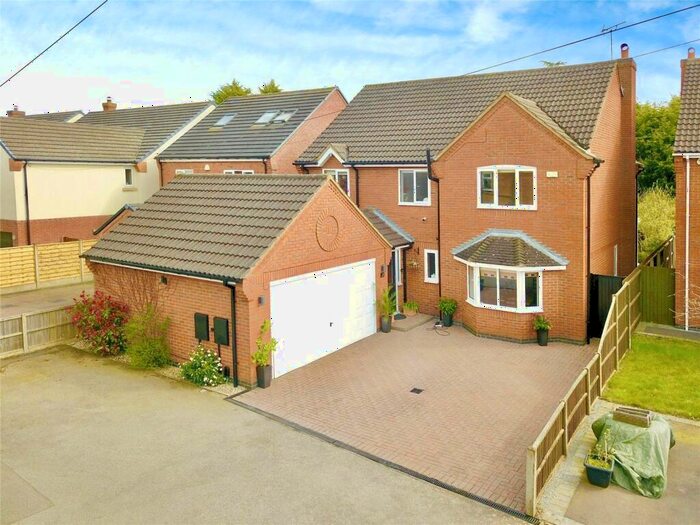 4 Bedroom Detached House For Sale In Eastwoods Road, Hinckley, Leicestershire, LE10