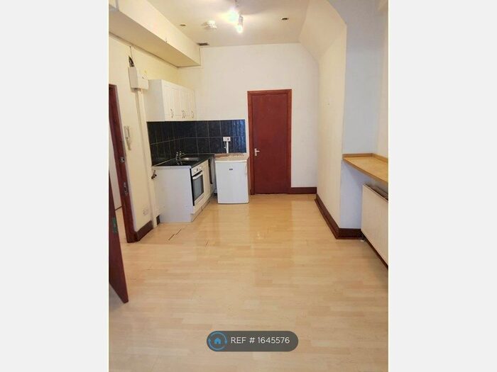 Studio To Rent In London, London, EC2A