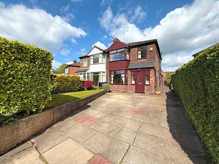 3 Bedroom Semi-Detached House For Sale In Oakfield, Sale, M33