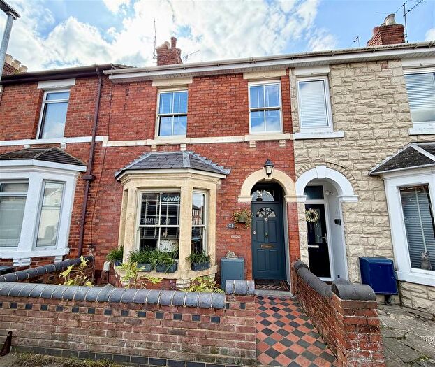 3 Bedroom Terraced House For Sale In Kent Road, Swindon, SN1