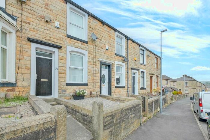2 Bedroom Terraced House To Rent In Hufling Lane, Burnley, Lancashire, BB11