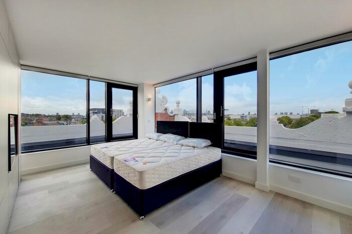 Studio To Rent In Woolwich Road, London, SE7